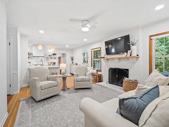 2nd image of 537 Leonora Dr