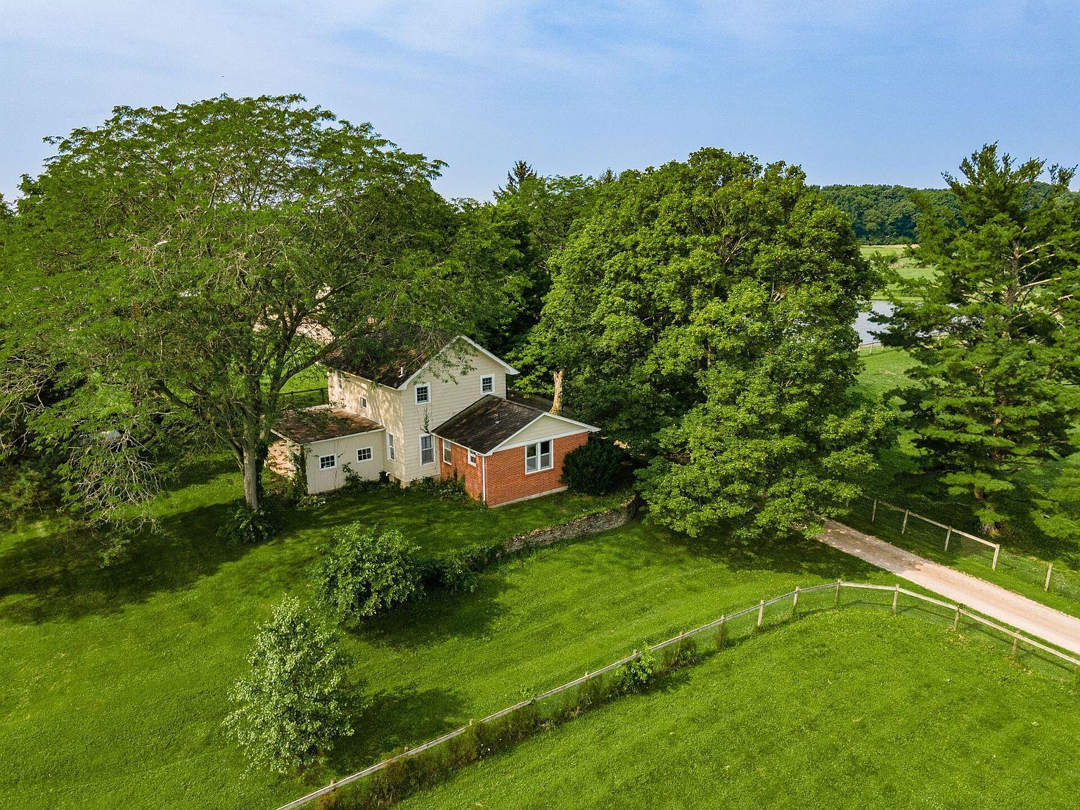 1086 Case Rd, Delaware, OH 43015 Zillow