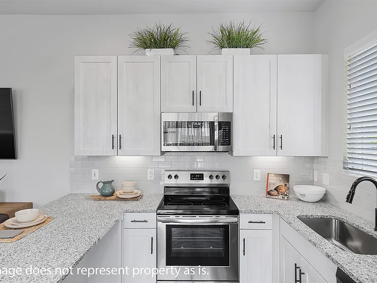 7224 Tree Ln — Photo 10