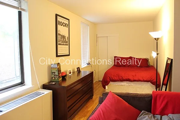 Rented by City Connections Realty | media 2