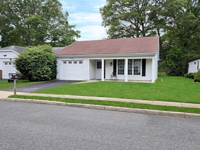 215 Kingston Drive, Ridge, NY, 11961