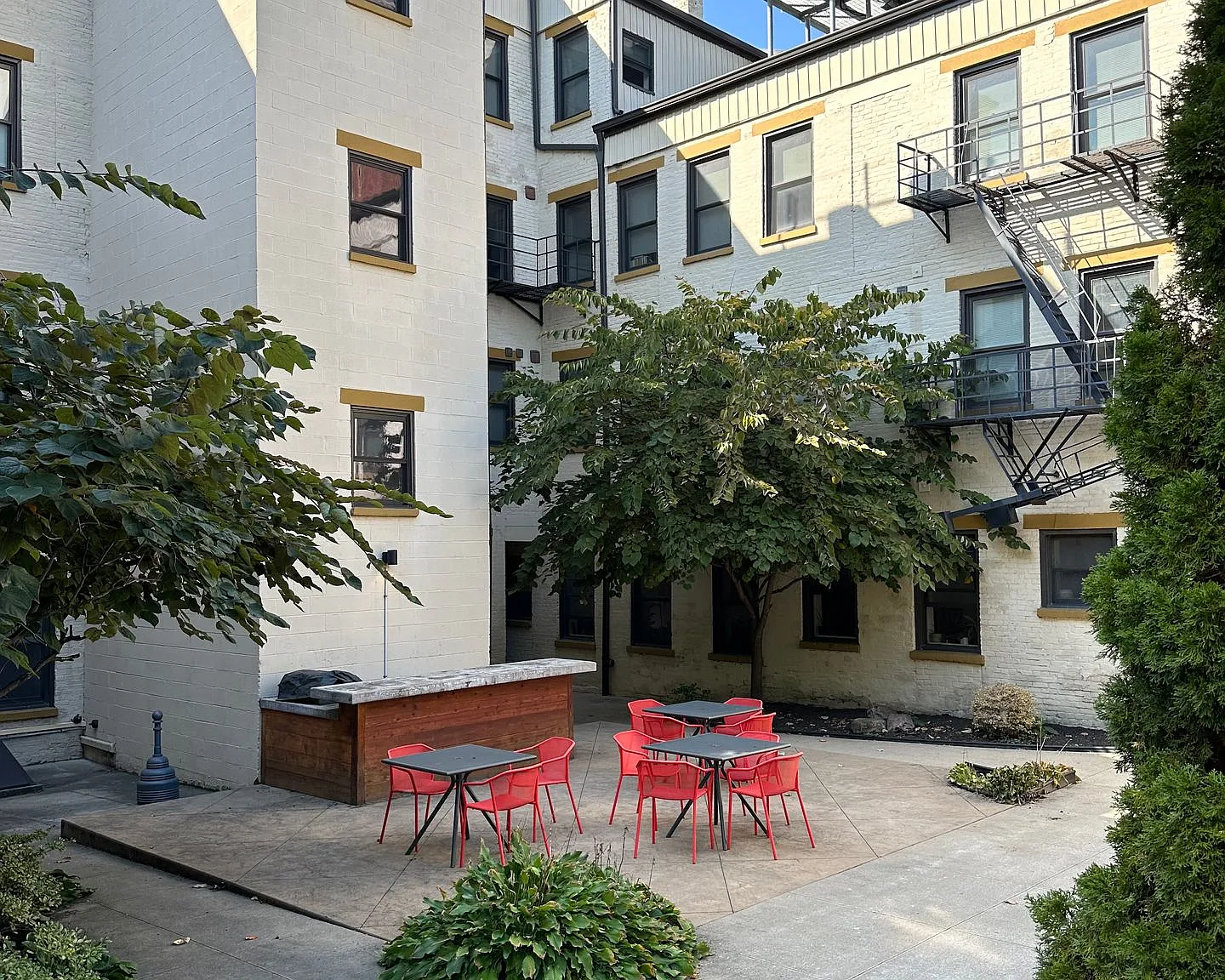 1108-1110 Broadway — Photo 1