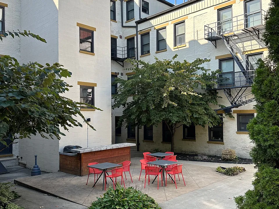 1108-1110 Broadway