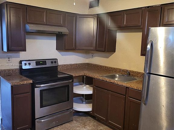 3rd image of 16801 NE 4th Ave Unit 16801