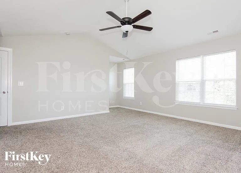 61 Ashton Bluff Cir — Photo 8