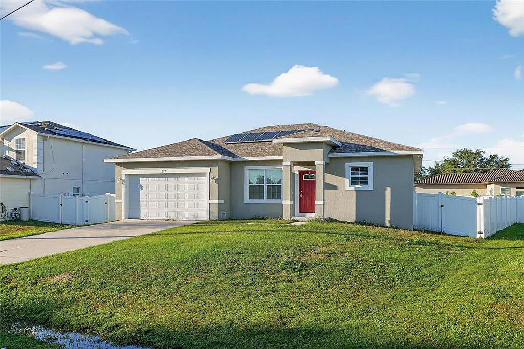 3 bed, 2.0 bath, 1632 sqft, $1,800 — Photo 1