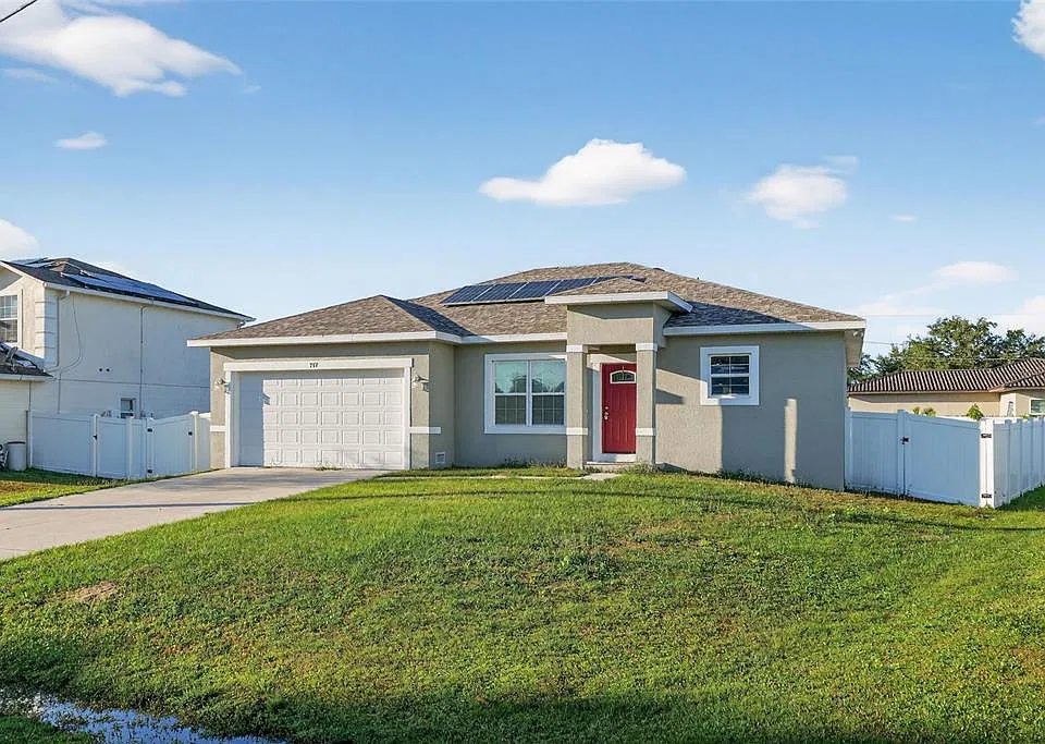 717 Robin Ct