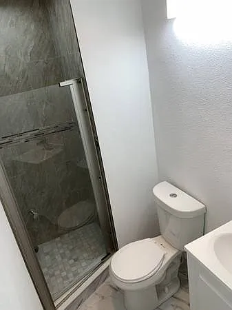 560 Main St #1 — Photo 7