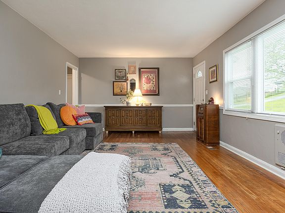 3rd image of 1024 Hibbler Cir