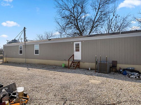 3rd image of 341 SW Front St