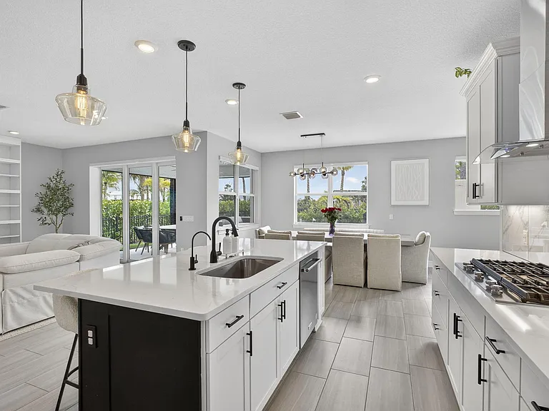 12534 Triumph Ln — Photo 17