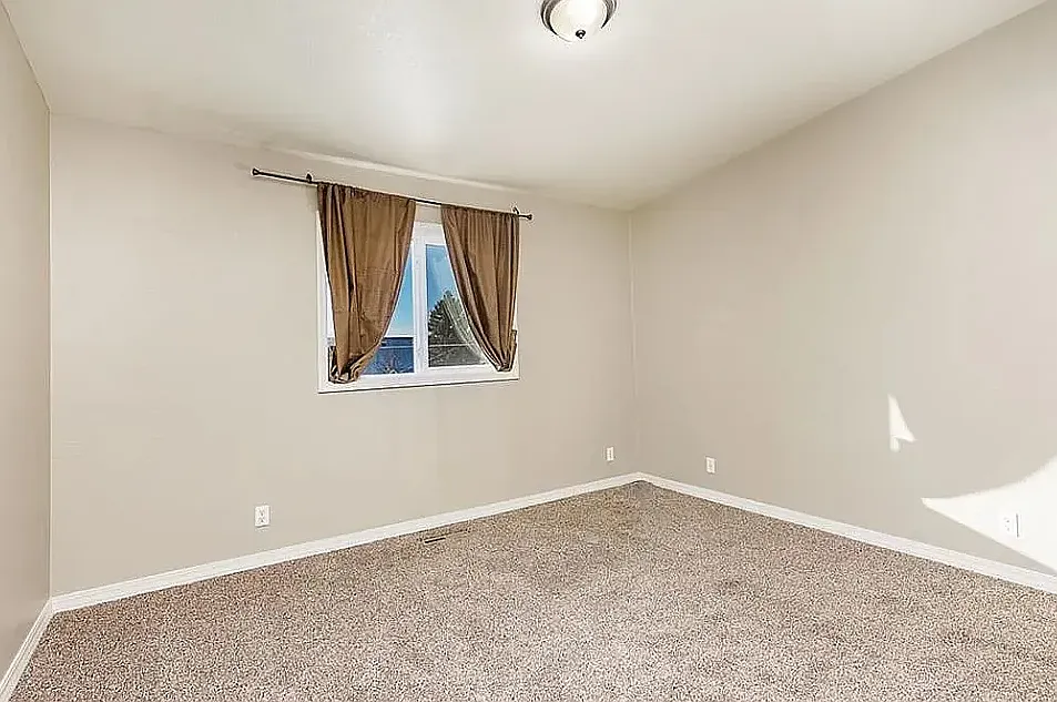 2 bed, 1239 sqft, $1,445 — Photo 4