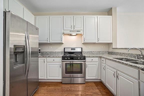 4th image of 2552 Golf Ridge Cir #2552