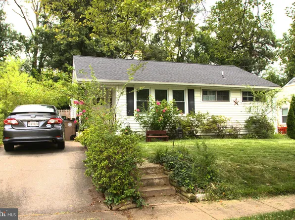 1618 Burris Rd, Rockville, MD 20851