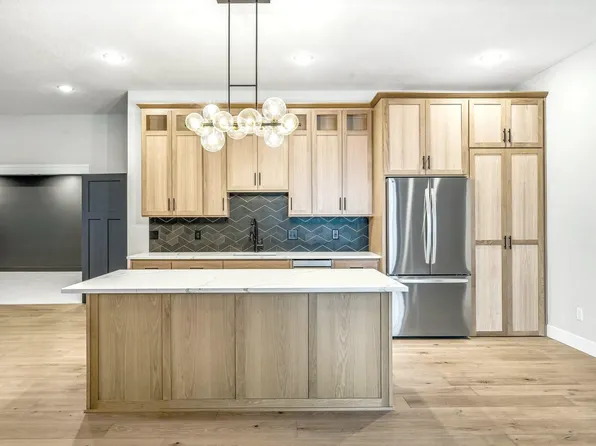 1393 Fox Ridge Trl, Saint Joseph Township, WI 54016