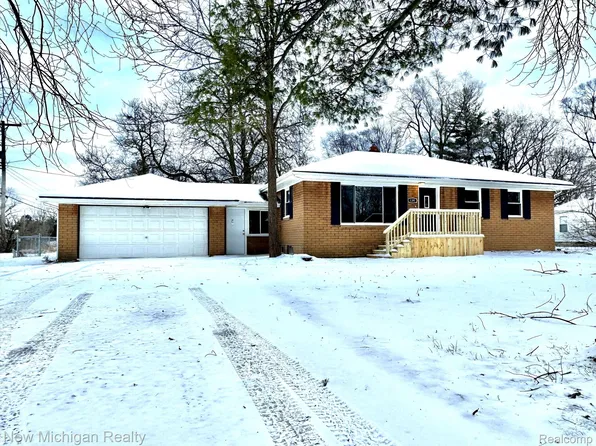 1391 Mintola Ave, Flint, MI 48532