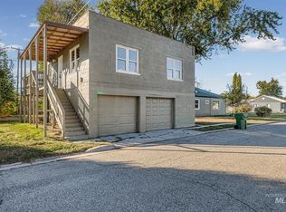 933 N 5th St, Payette, ID 83661