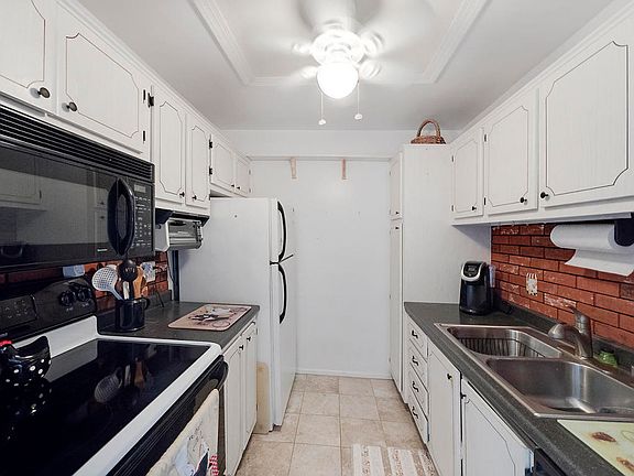 4th image of 131 Doolen Ct APT 203