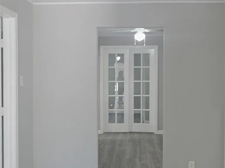 407 E Homan St — Photo 23