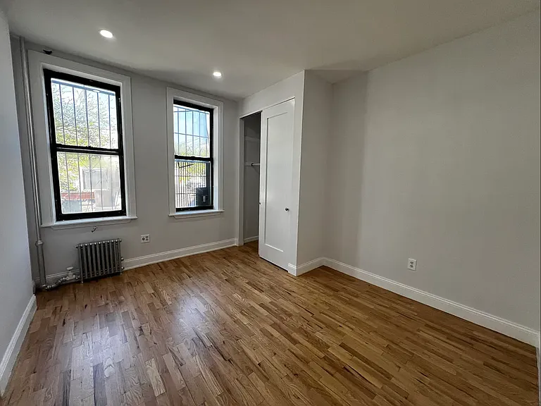 465 Seneca Ave #2 — Photo 6