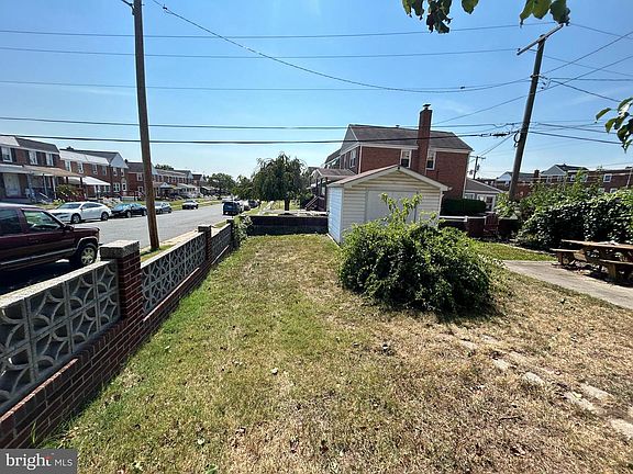3rd image of 1813 Dunmere Rd