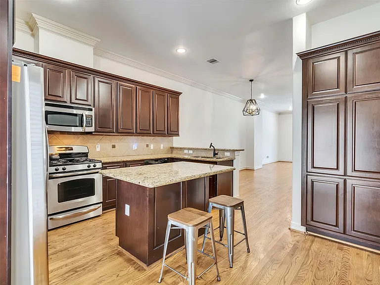 2540 Prospect St #B — Photo 10