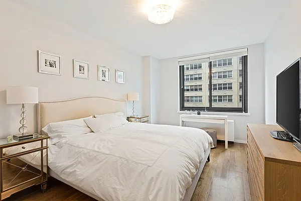 Rented by Compass | media 22