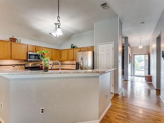5th image of 4465 Sharpsburg Dr