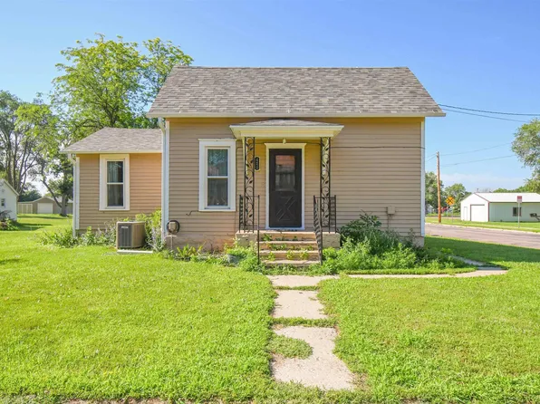 421 W 7th St, Canton, SD 57013