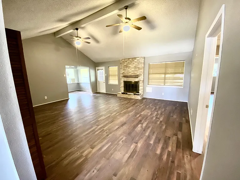 12010 Westwold Dr — Photo 2