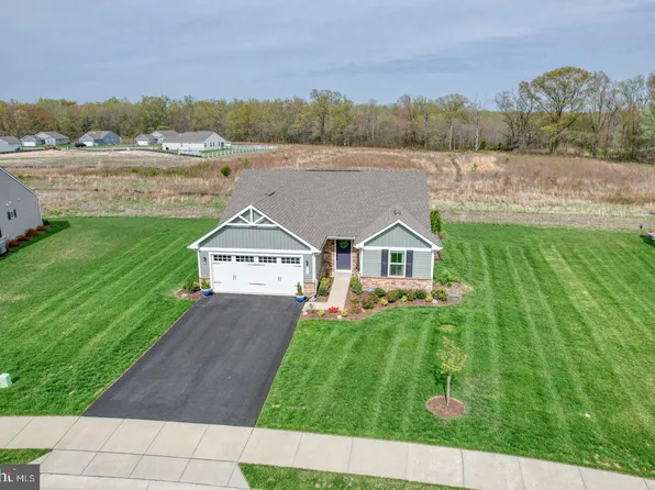 111 Polonius Ln, Dover, DE 19901