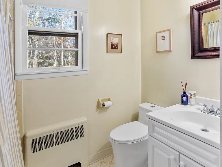 5 Peconic Bay Ave — Photo 13
