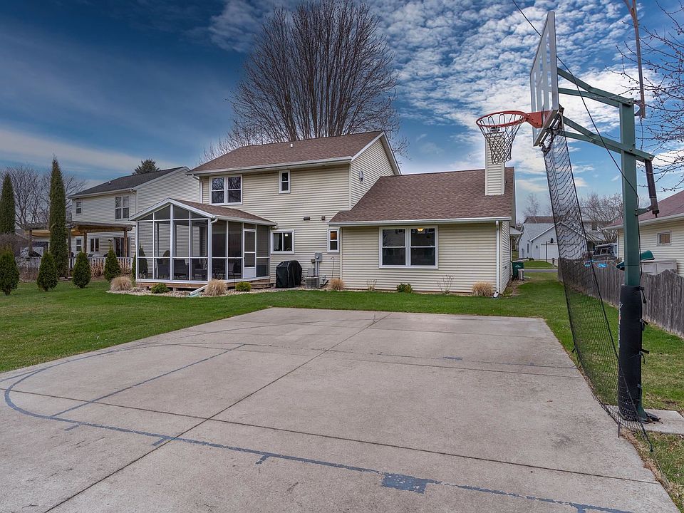 1st image of 5805 Black Walnut Dr