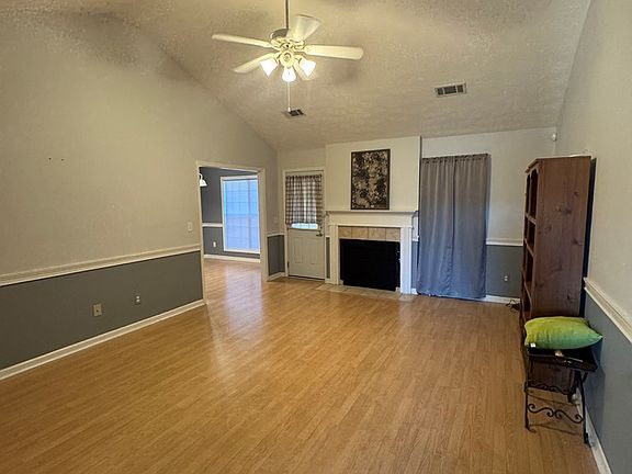 5th image of 64 Brentwood Dr
