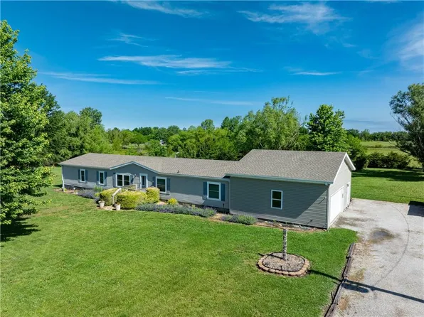 514 E 614th Ave, Girard, KS 66743