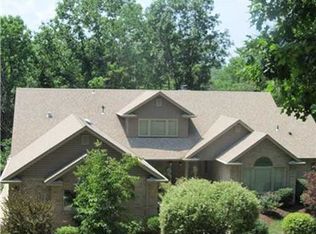 1299 Arona Rd, Irwin, PA 15642