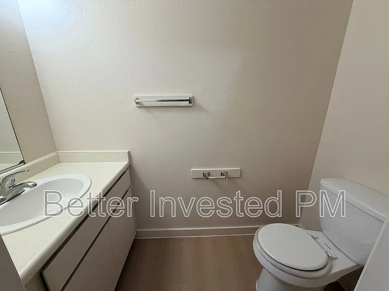 979 Marlene St — Photo 11