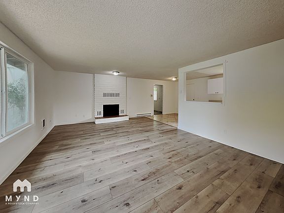 3rd image of 8612 Sw Ctr