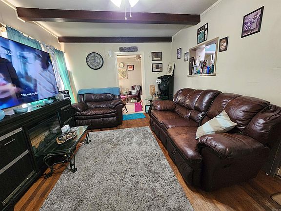 3rd image of 506 N Parkway Dr