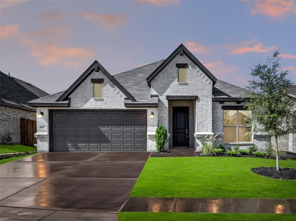 907 Eloise Ln, Cleburne, TX 76033