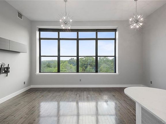 5th image of 75 McKinley Ave
