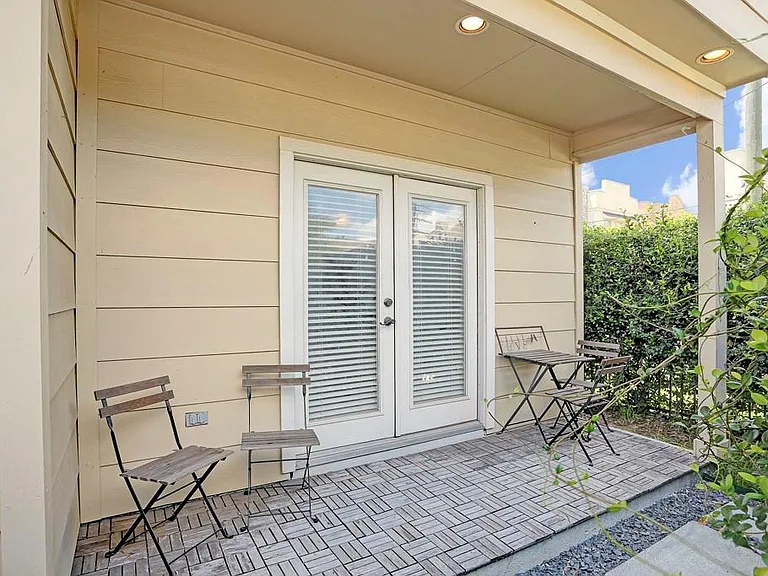 337 Cage St — Photo 18