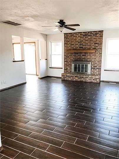 1st image of 925 Saint James Ct