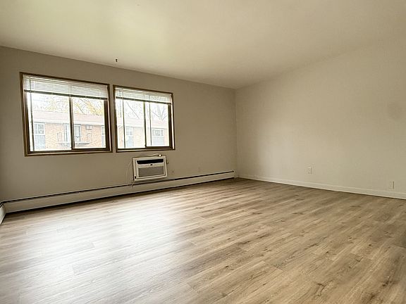 2nd image of 2080 Allen Blvd #3