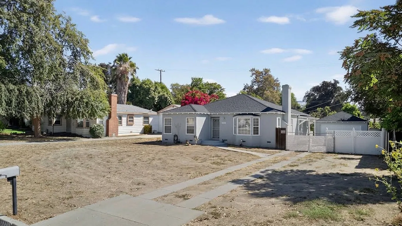 3 bed, 1.5 bath, 1516 sqft, $3,150 — Photo 2