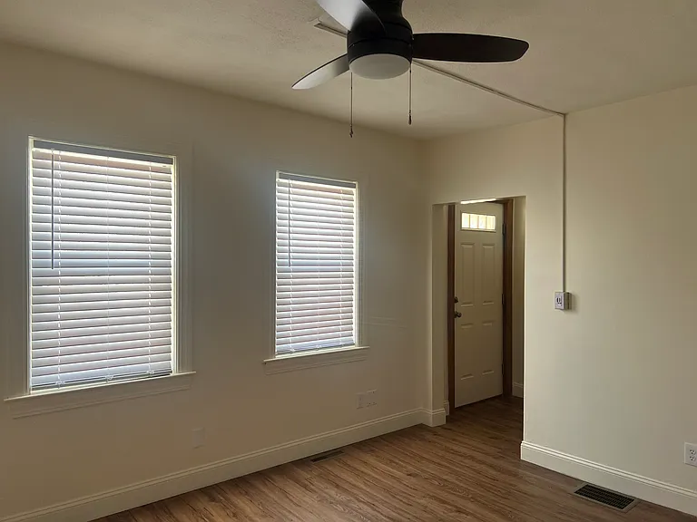 21-27 Sudbury St #25 — Photo 8