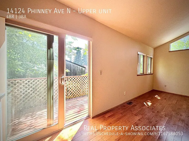 14124 Phinney Ave N #UPPER — Photo 22