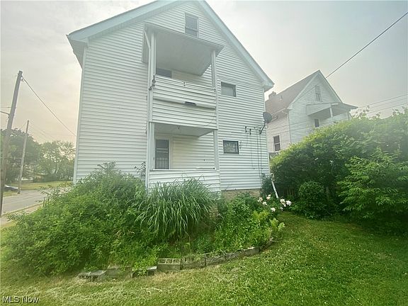 5th image of 3624 E 153rd St