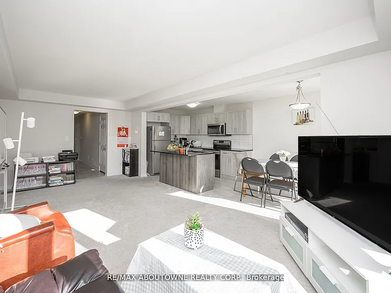 93 Heron St — Photo 7