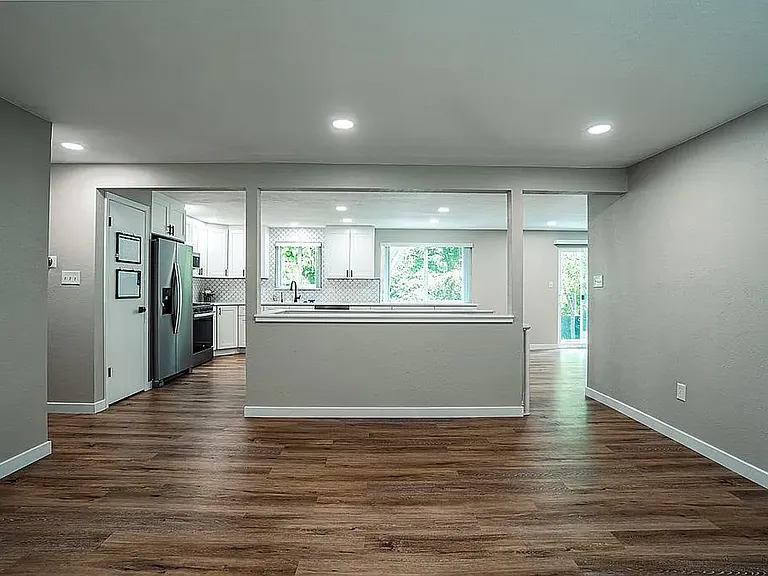 4854 S Parfet St — Photo 2
